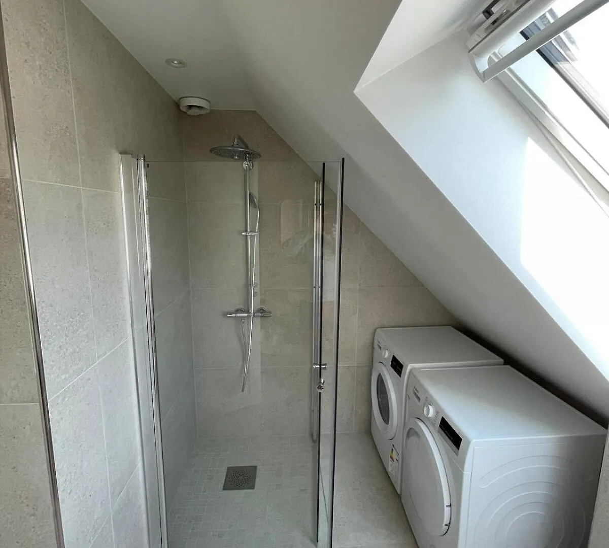 Loft Apartment In Bergen, Sandviken ברגן