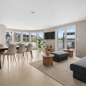 Apartment L Urban - Spacious With Private Terrace, Bergen